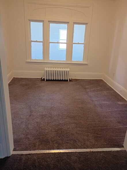 Building Photo - 308 Walnut Ave