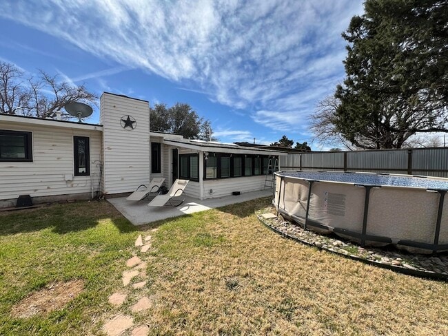 Building Photo - 4020 38th St