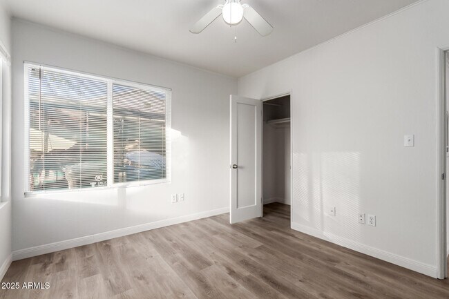 Building Photo - 1235 S Roosevelt St