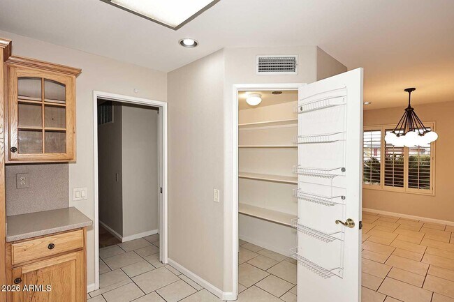Building Photo - 14211 N Cameo Dr
