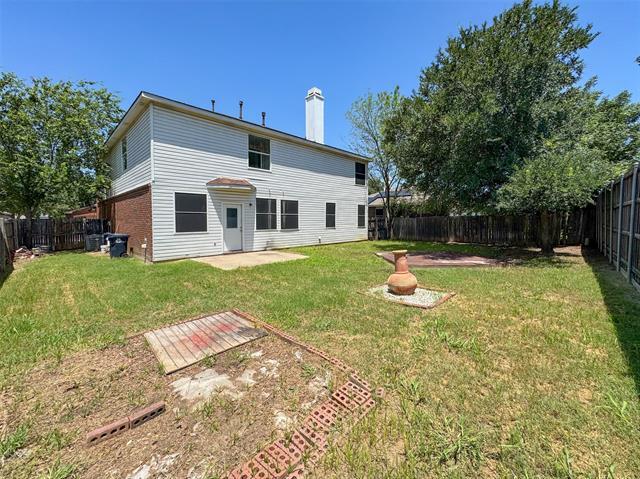 Building Photo - 8005 Hidden Path Ln