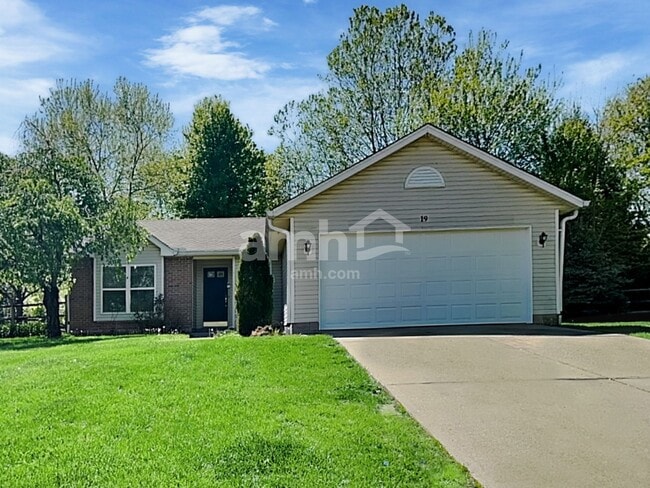 Building Photo - 19 Pond Ln