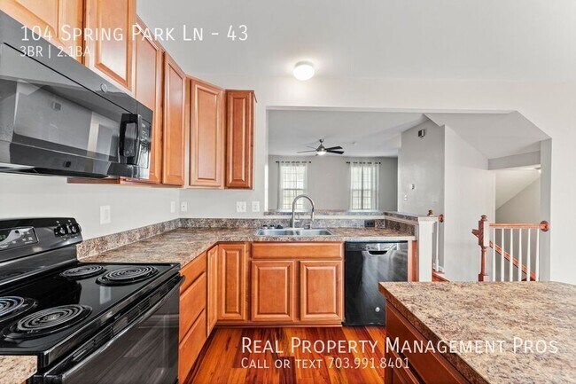 Building Photo - 104 Spring Park Ln