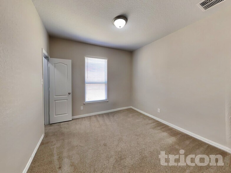 Building Photo - 7950 Headwaters Trail