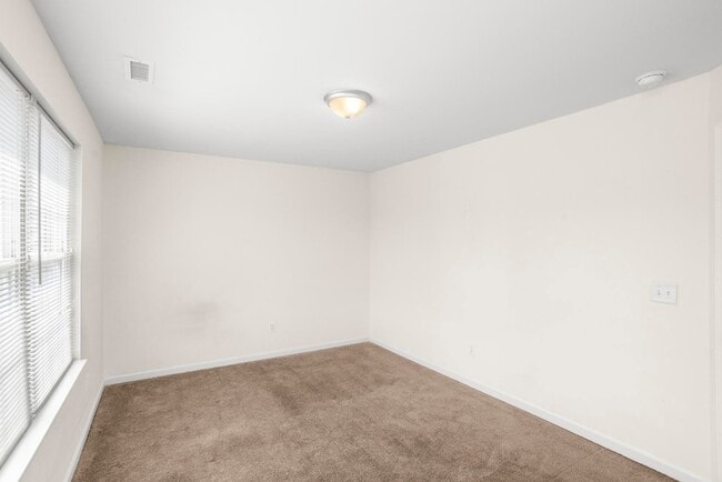 Building Photo - 1330 Benley St