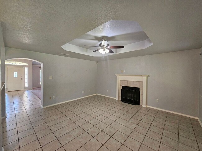 Building Photo - 4507 Twin Oaks Cir