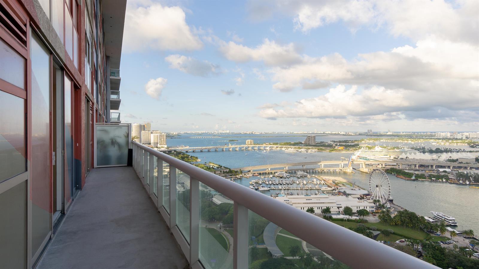 Building Photo - 50 Biscayne Blvd