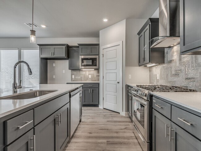Building Photo - Beautiful Home in Edmond/Oklahoma City