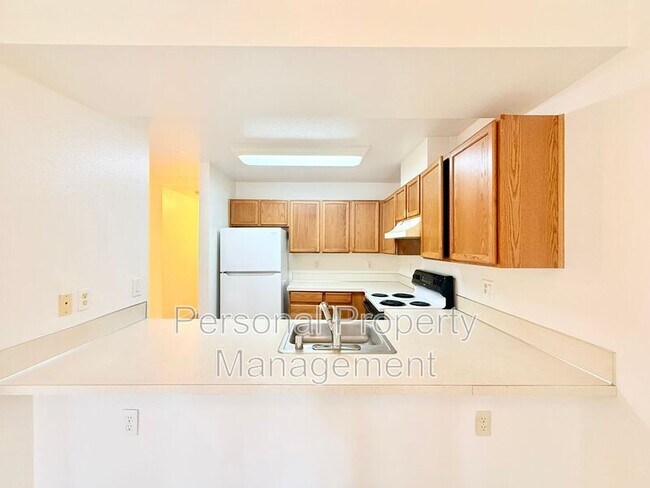 Building Photo - 3412 NE 66th Ave