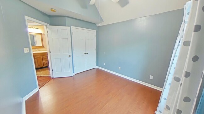 Building Photo - 151 Spring Valley Dr