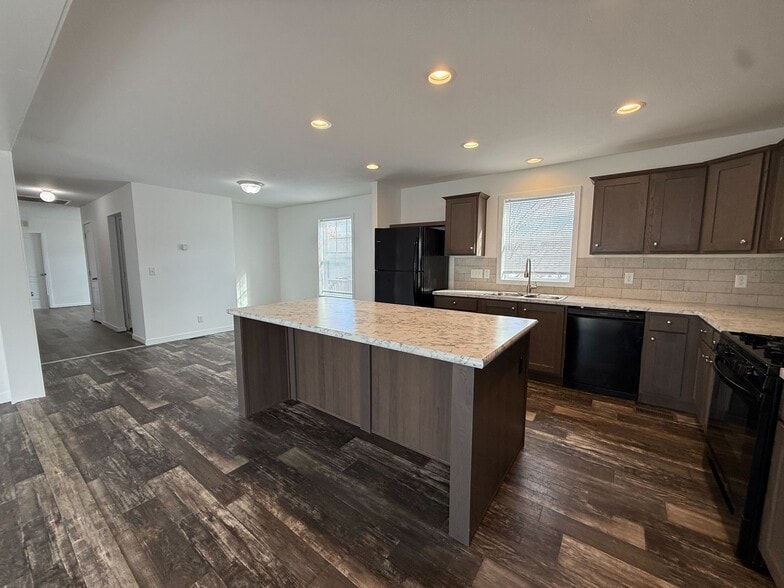 Building Photo - 12491 St Andrew Ct