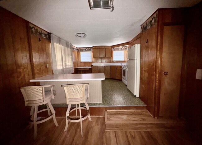 Building Photo - Great Deal on Quiet Mesa Home!