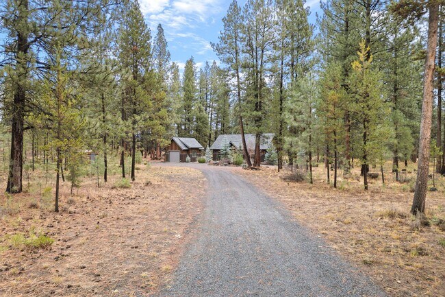 Building Photo - Unfurnished Peaceful River Retreat – Moder...