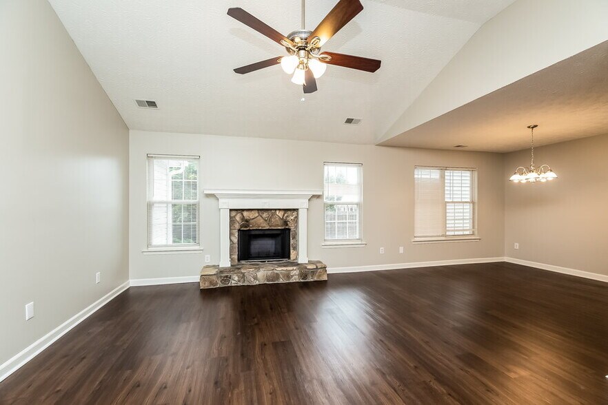 Building Photo - 3808 Summer Leigh Ct