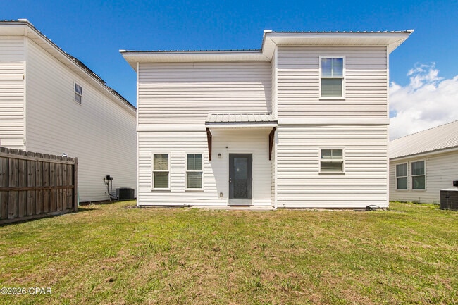 Building Photo - 413 Raven Ln