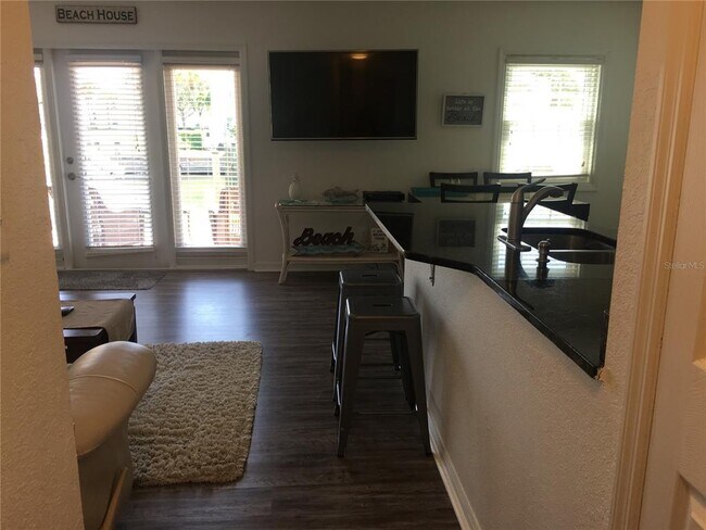 Building Photo - 5174 Beach Dr SE