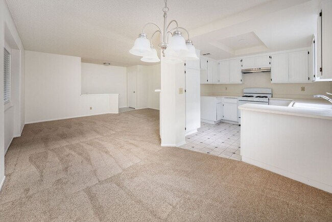 Building Photo - ADORABLE 3+2 CORNER UNIT & 2-CAR GARAGE!