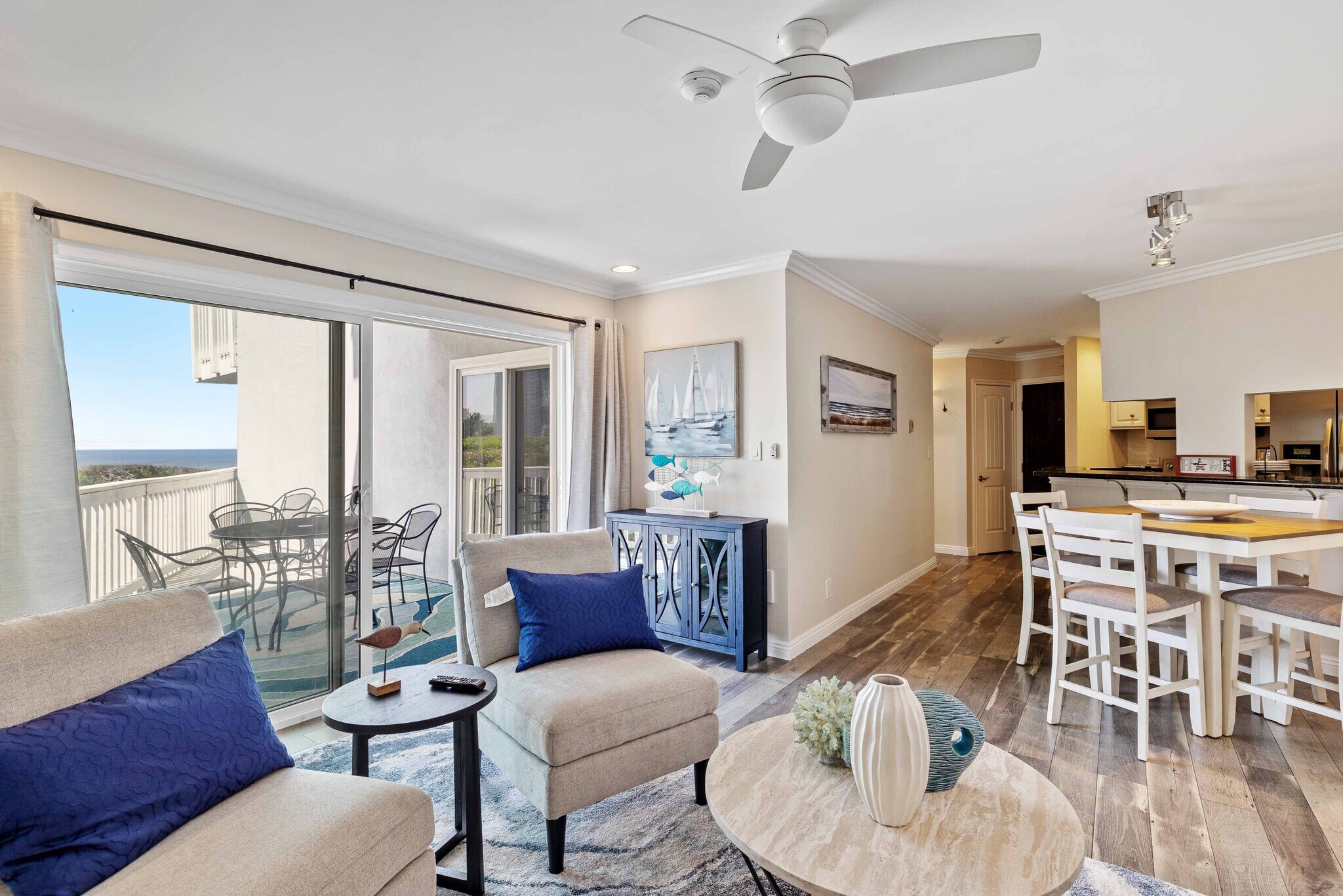 Building Photo - 640 The Village