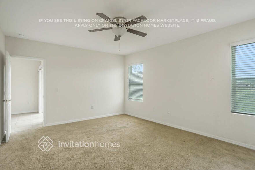Building Photo - 10292 Silver Pond Lane