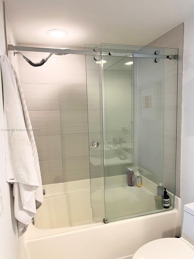 Building Photo - 31 SE 6th St