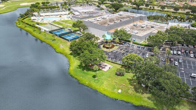 Building Photo - 277 Brittany F