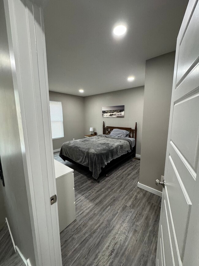 Building Photo - 241 Berry Ln