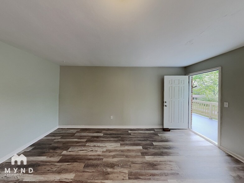 Building Photo - 1445 Echols Dr