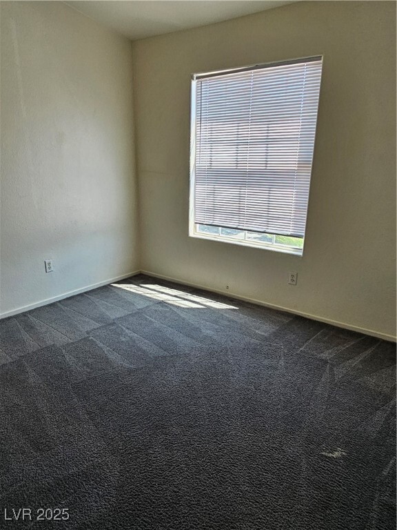 Building Photo - 2500 Adelante Ave