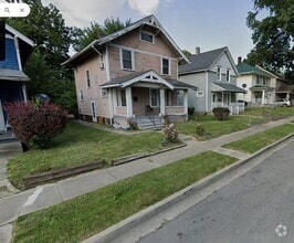 Building Photo - 3 BR 1 Bath - House off Broadway near Fost...