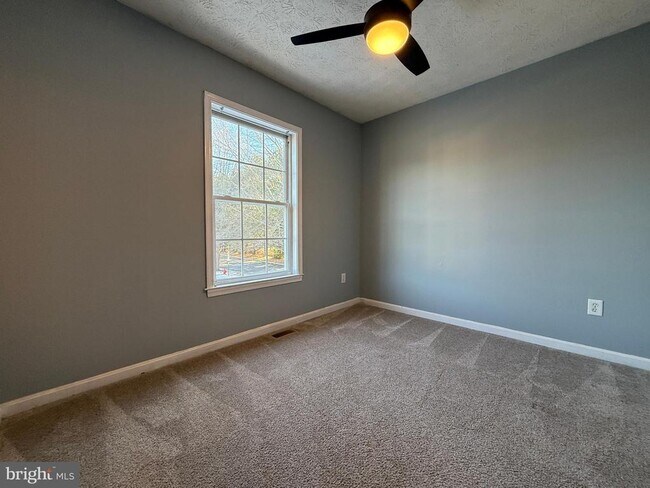 Building Photo - 10500 Boxmeer Ct