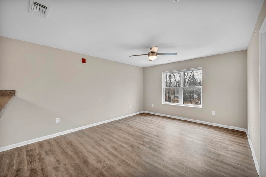 Chesterfield Terrace 6500 Powers Blvd Parma OH 44129 Apartment Finder