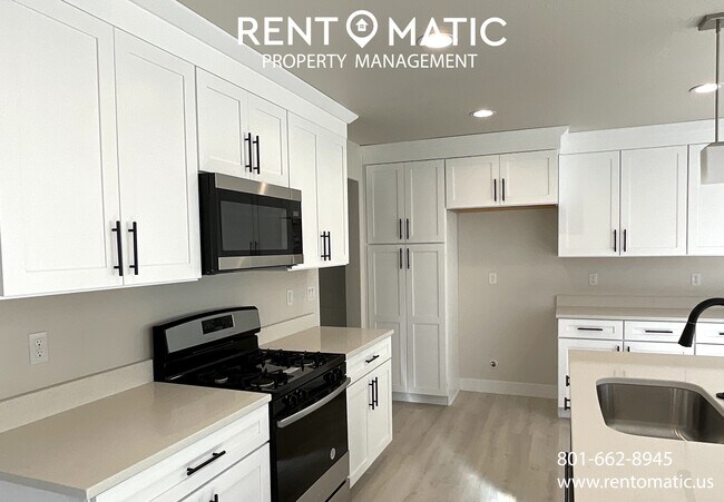 Building Photo - 12352 S Boggs Way