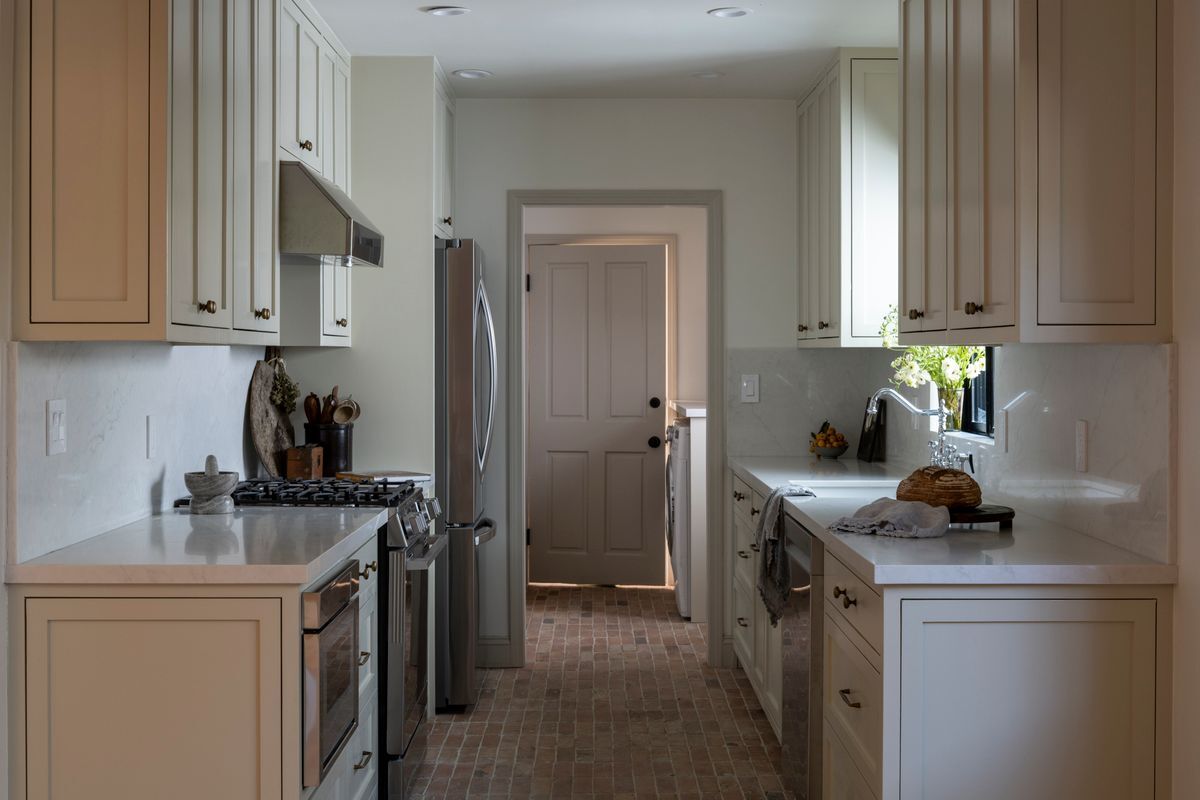 Building Photo - 4316 Bellaire Ave