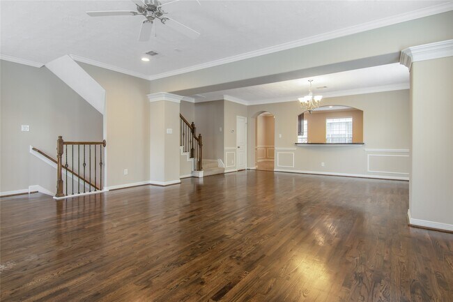 Primary Photo - 908 W 26th St