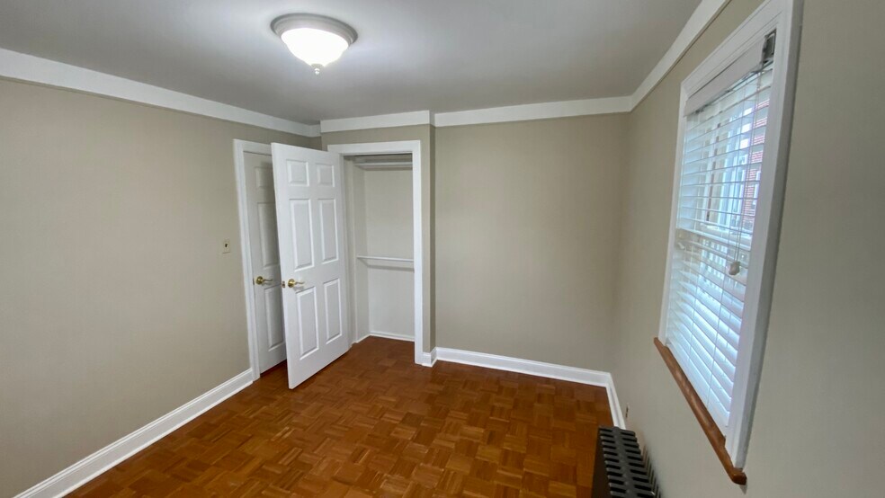 Building Photo - 2223 Noble St