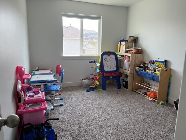 Building Photo - 4592 Rustic Ranch Way