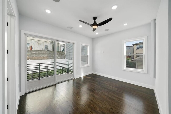 Building Photo - 122 Terrace Ave