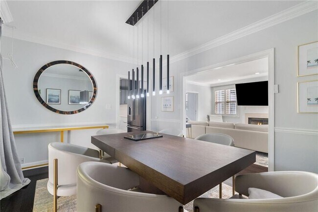 Building Photo - 4200 Roswell Rd NE