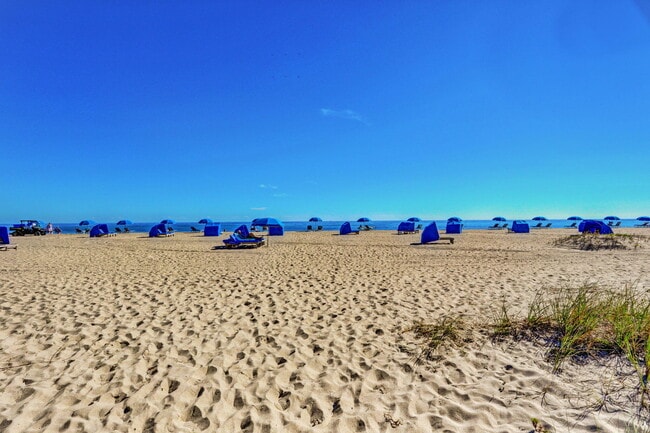 Building Photo - 3000 N Ocean Dr