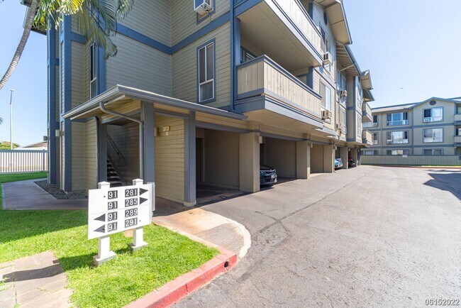 Building Photo - 2 Bedroom, 2 Bath Condo in Sun Rise Community