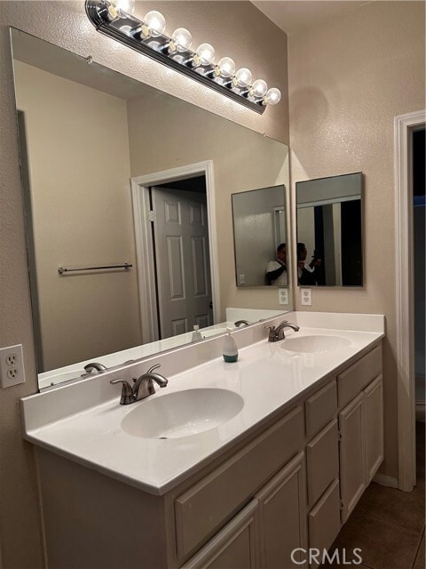 Building Photo - 15387 Avenida Fiesta