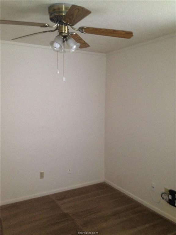 Building Photo - 906 Spring Loop