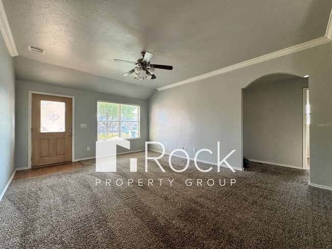 Building Photo - 3 Bedroom Home in Piedmont with ALL APPLIA...