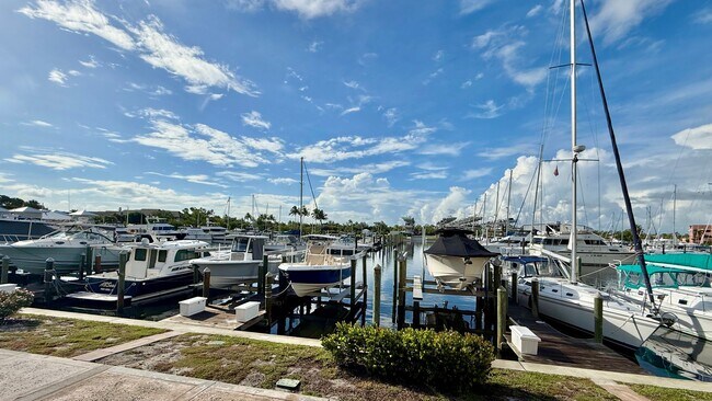 Building Photo - Turnkey Furnished Seasonal Rental – 2 Bedroom, 2 Bath in Burnt Store Marina
