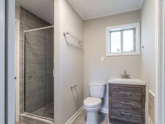 Building Photo - Renovated 3BR/2BA in Whitehaven