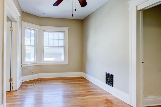 Building Photo - 294 Laburnam Crescent