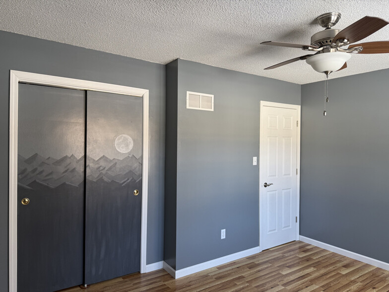 Building Photo - 2916 Iva Dr