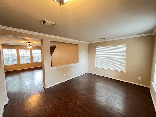 Building Photo - 3215 Legends Hill Ct