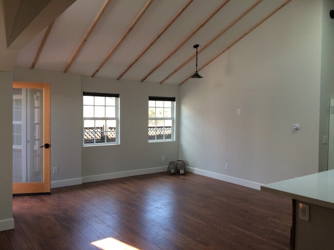 Building Photo - 3817 Vinton Avenue