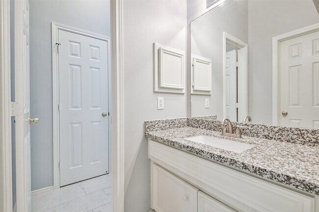 Building Photo - 18802 Half Volley Cir